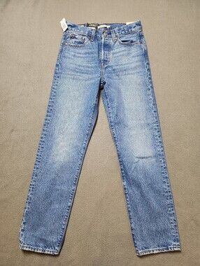 NWT Levi’s Wedgie Straight Jeans Sz 25 Cropped